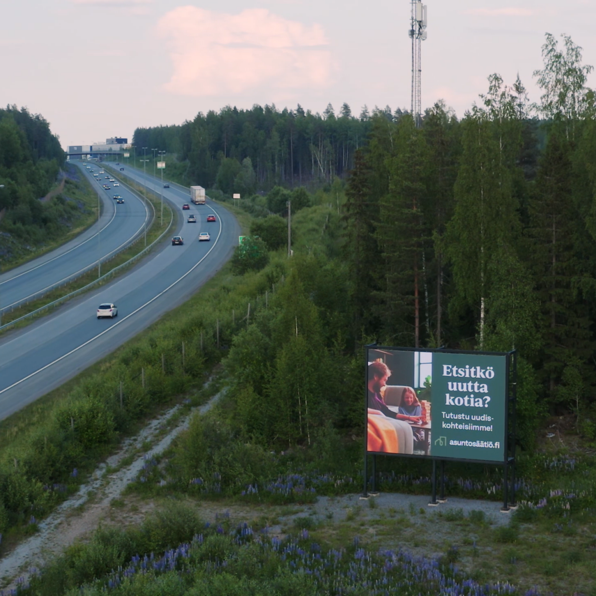 Digitaalinen ulkomainostaulu Pirkkala Kolmostie Huovi