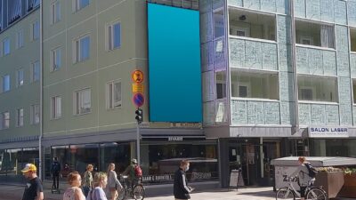 Digitaalinen ulkomainostaulu Oulu Kirkkokatu